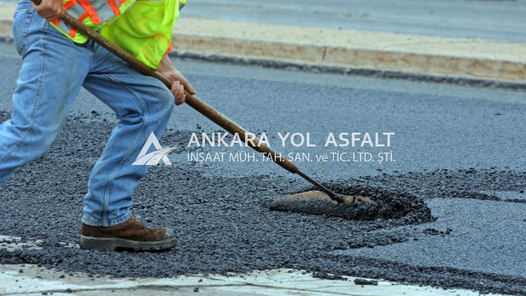 Ankara Asfalt Yollarında Trafik Akışını İyileştirme Stratejileri Nelerdir?